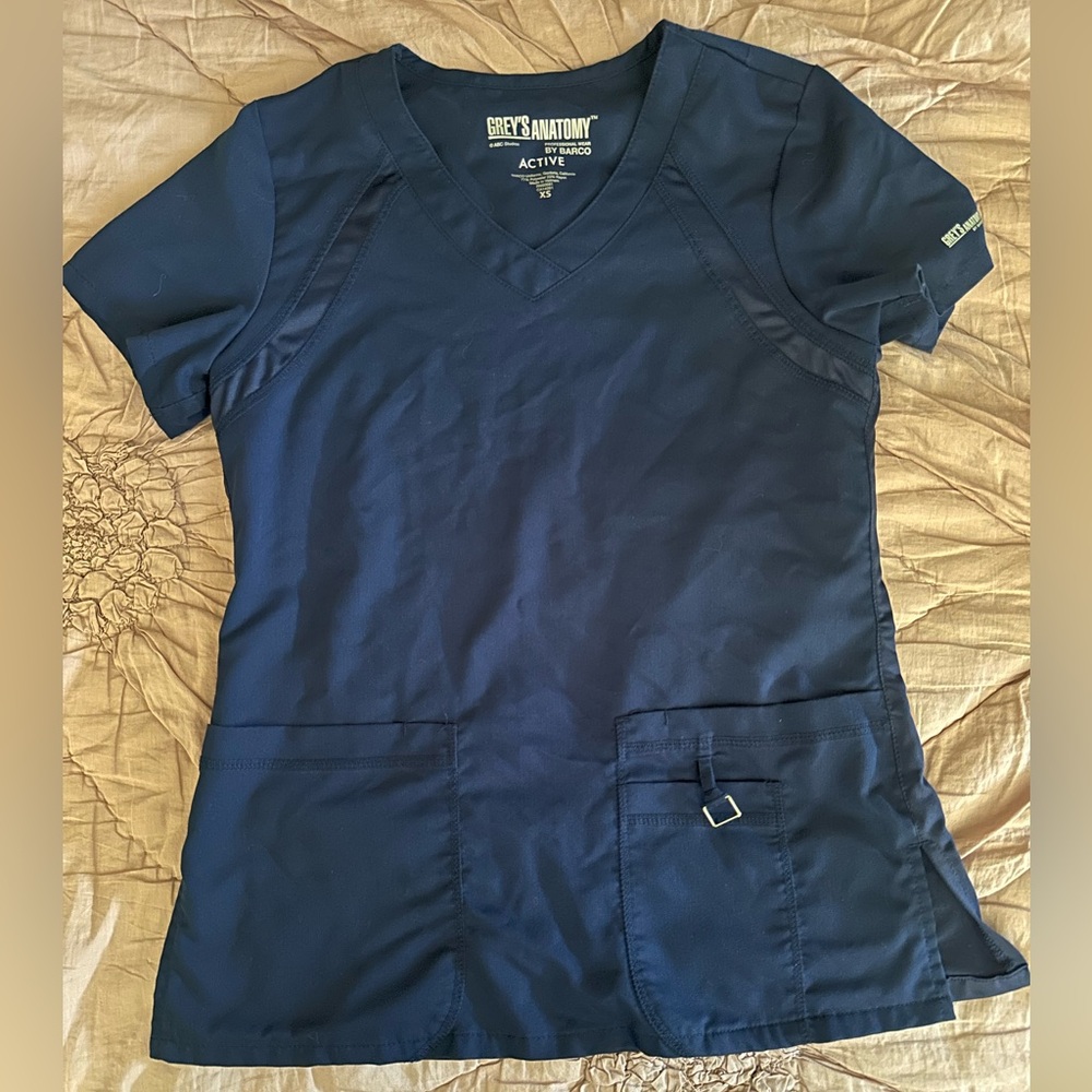 XS Scrubs Top